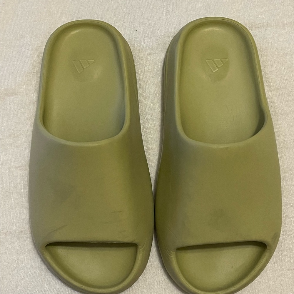 Adidas Yeezy Slide ‘Resin’ - 2021